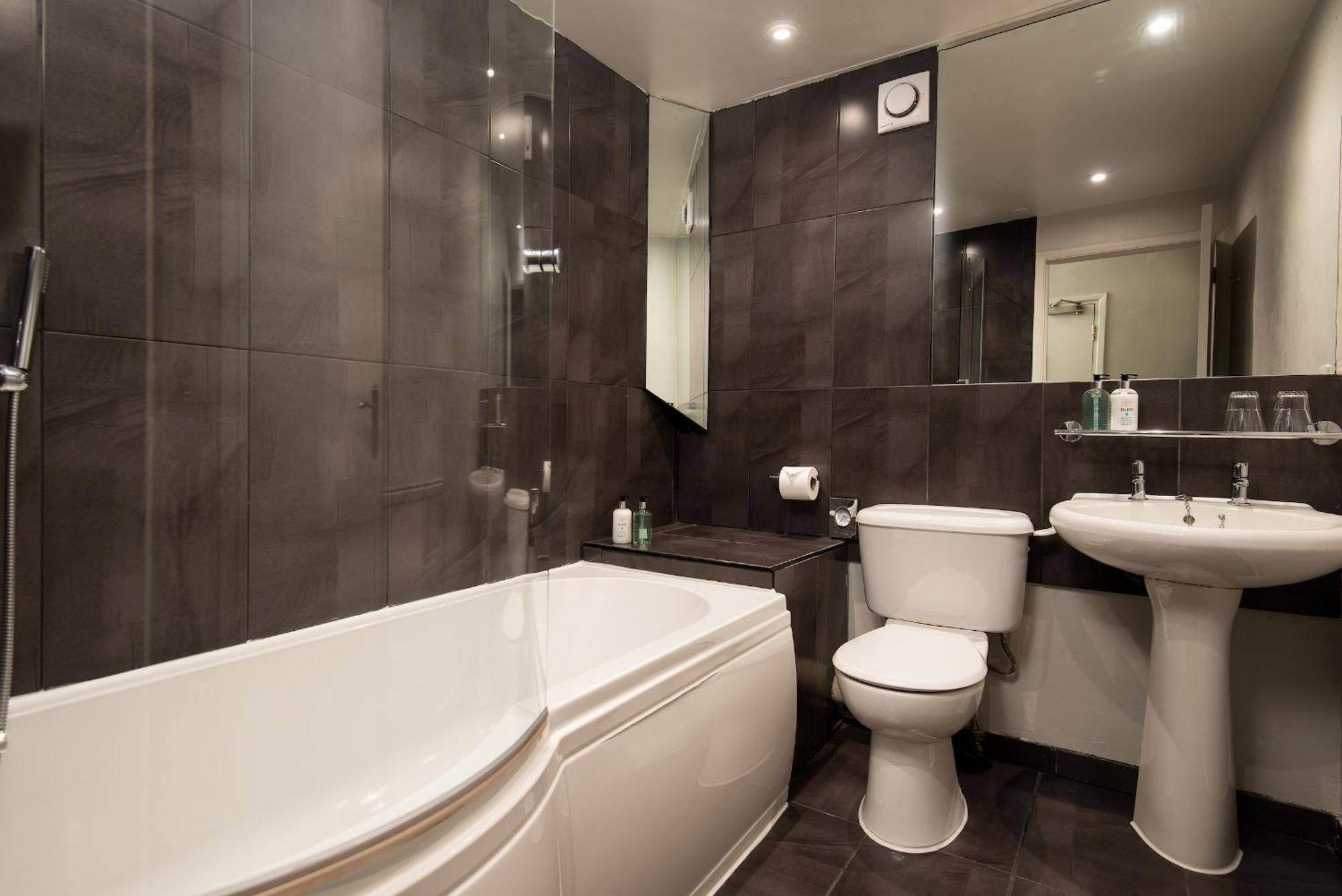 Windermere Rooms At The Wateredge Inn Ambleside Extérieur photo
